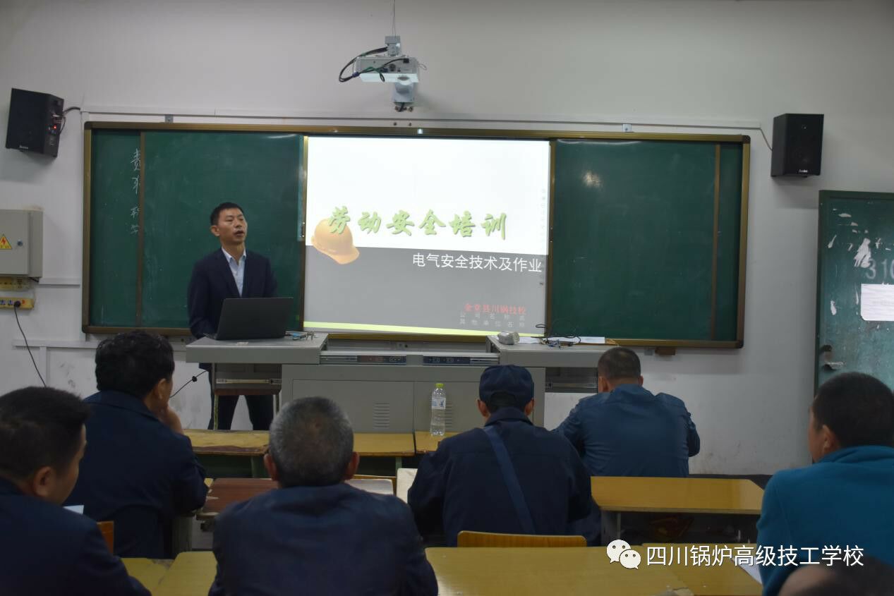 1526447382811051585.jpg 02.jpg